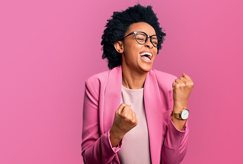 Cheffe d'entreprise heureuse de son succès