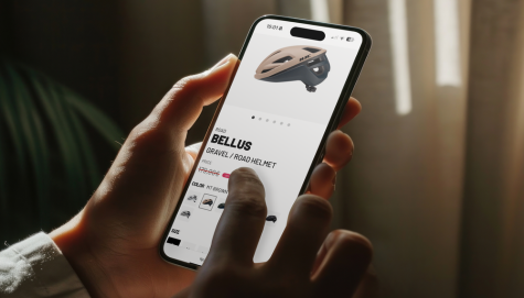 Téléphone avec une page internet de casque de vélo